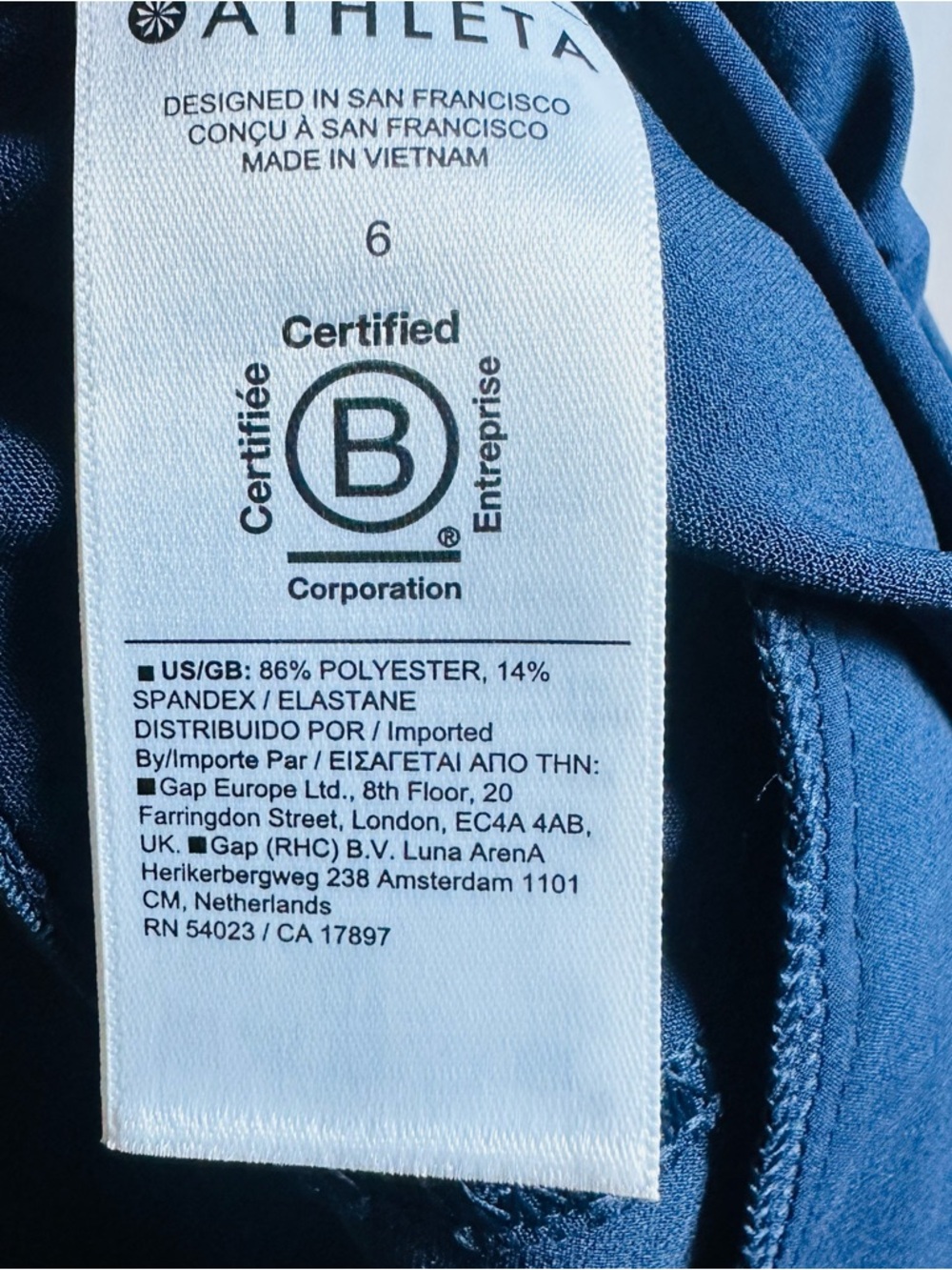 Athleta Endless High Rise Cargo Pant
Textured, stretch fabric in a tapered 6 - Picture 14 of 15